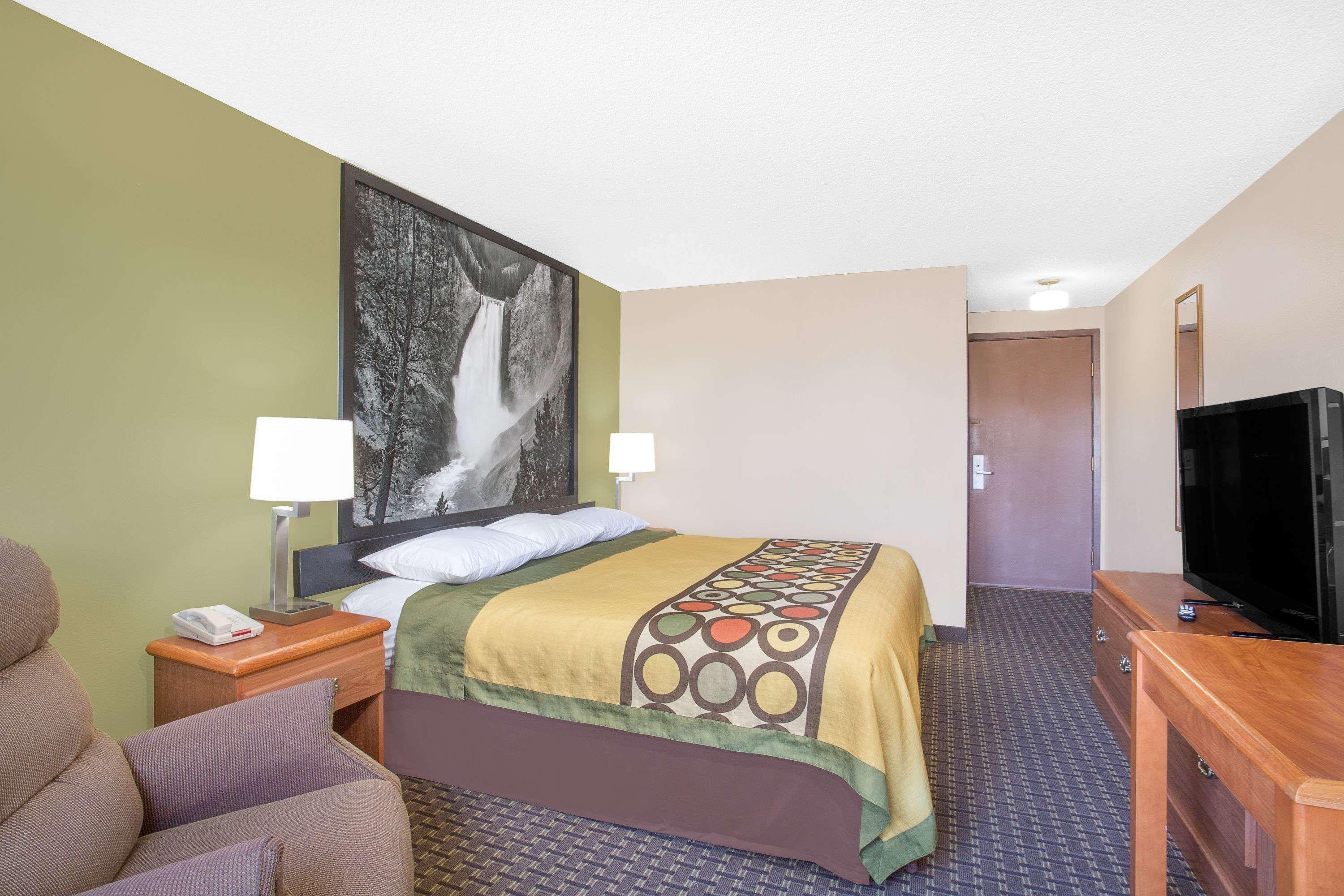 Super 8 By Wyndham Riverton Extérieur photo