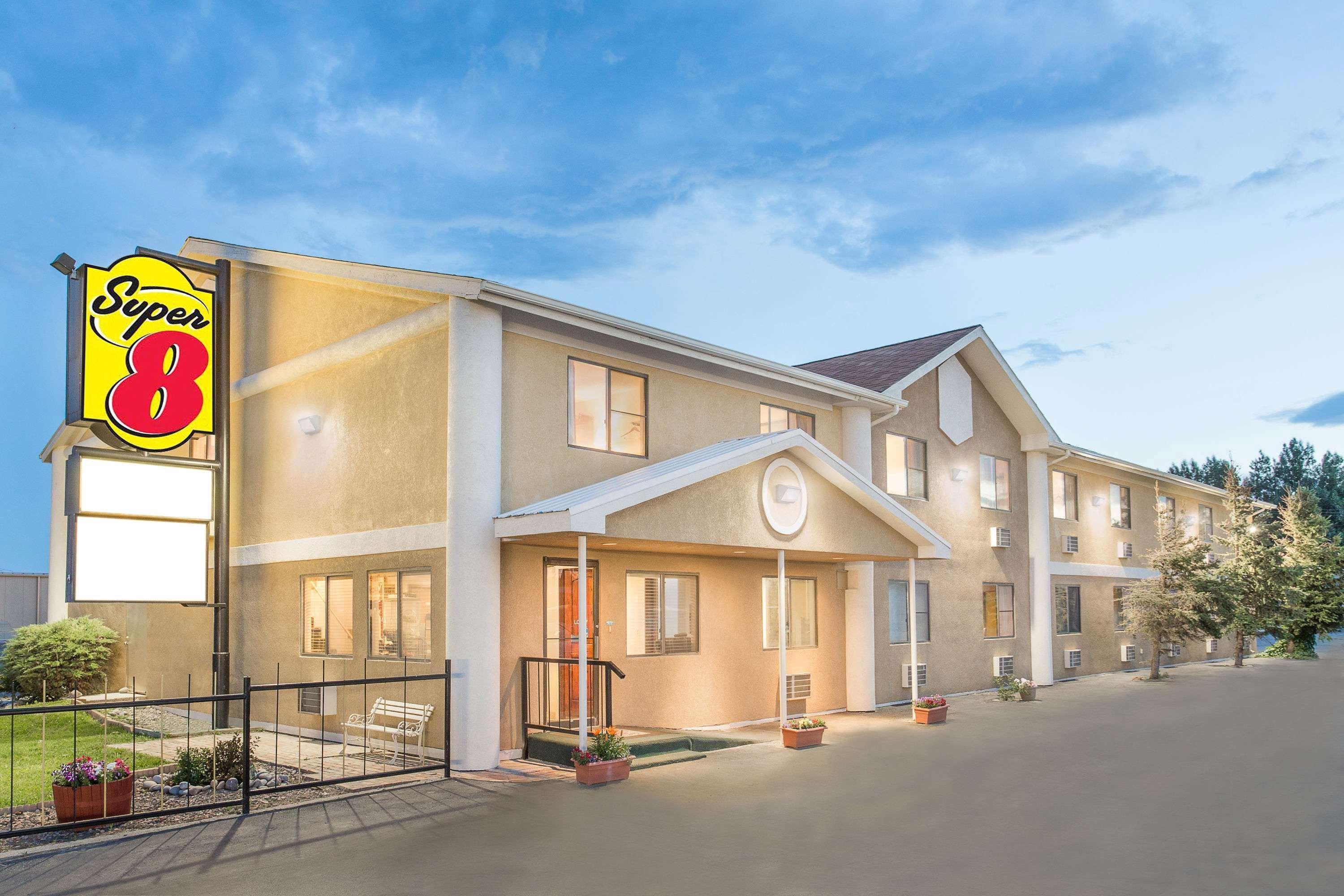 Super 8 By Wyndham Riverton Extérieur photo