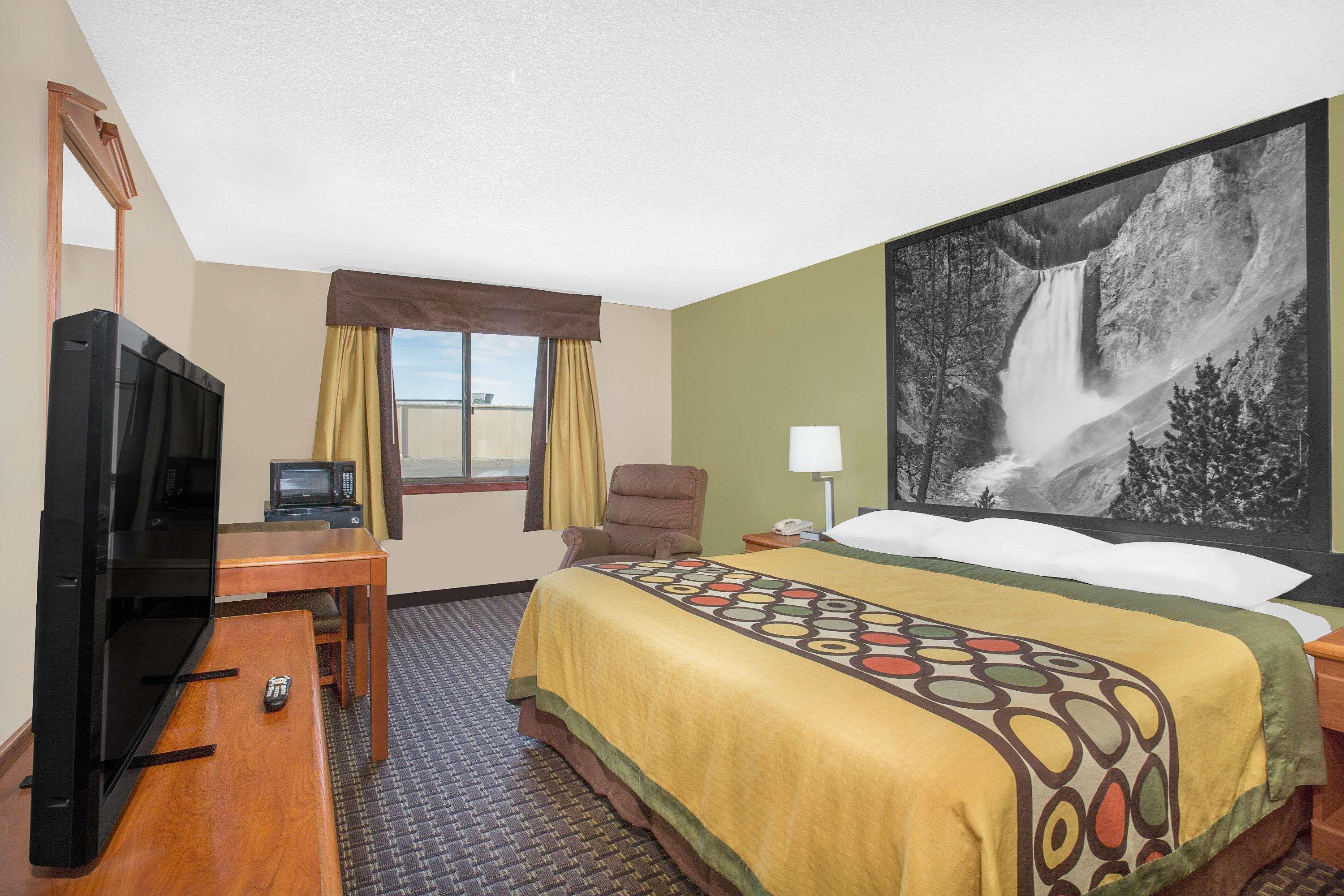 Super 8 By Wyndham Riverton Extérieur photo