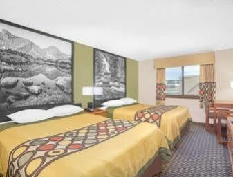 Super 8 By Wyndham Riverton Extérieur photo